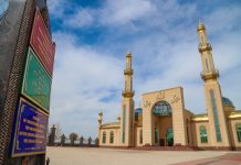 Баталхаджинцы опубликовали ролик с обысков. На нем силовики, предположительно, подкидывают им гранату Экс-начальник отдела прокуратуры Ингушетии обвинен в покровительстве баталхаджинцам