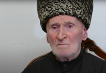 Саражудин Погоров, просивший у Путина освободить политзаключенных, получил от него поздравительную открытку