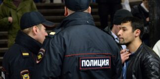 В Экажево прошёл рейд на мигрантов, одному из иностранцев запретили въезд в РФ