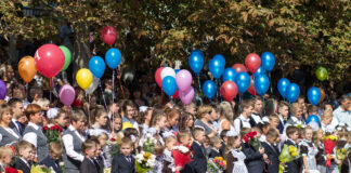 «Цвет тетрадей не подходит»: что рассказывают родители в Ингушетии о поборах в школах и детсадах