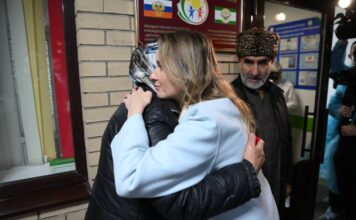 Двое пострадавших при взрыве в Пригородном детей остаются в реанимации, их посетила детский омбудсмен Львова-Белова