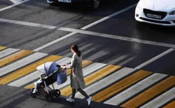 В Ингушетии автомобиль сбил женщину с коляской, погиб ребенок 2025 года рождения